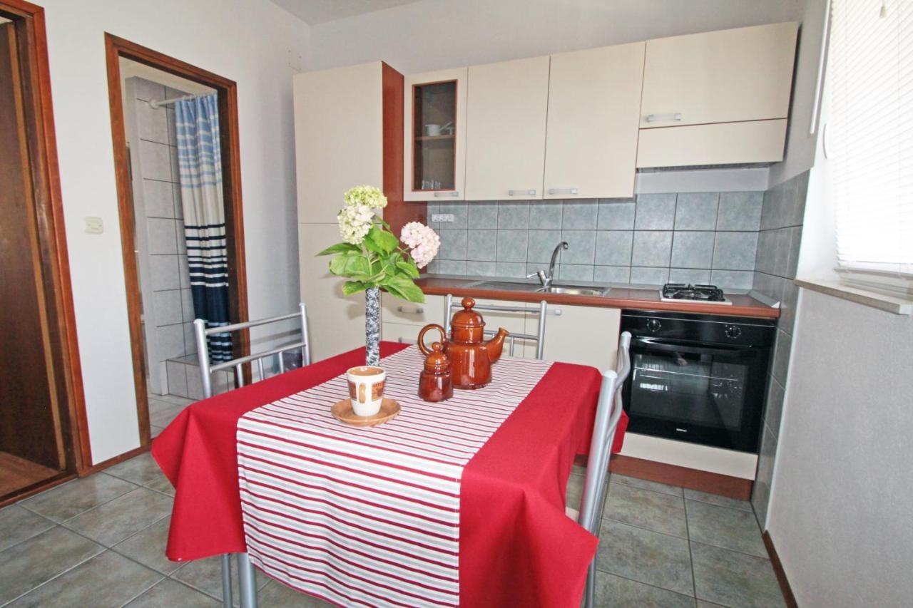 Apartments By The Sea Vinjerac, Zadar - 5824 Ngoại thất bức ảnh
